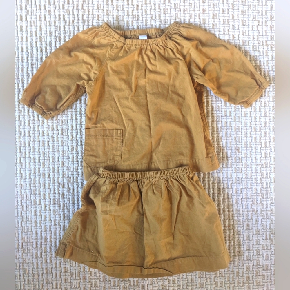 Hum Stitchery Girls Outfit